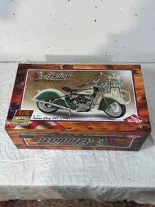 Guiloy # 348 (1948) Indian Motorcycle 1/6 Scale Green Cream USA 1999 to 2003 - Picture 1 of 5