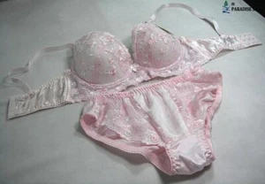 One Pink Pure Silk Lacy Underwire Thinly Padded Bra Set - Picture 1 of 3