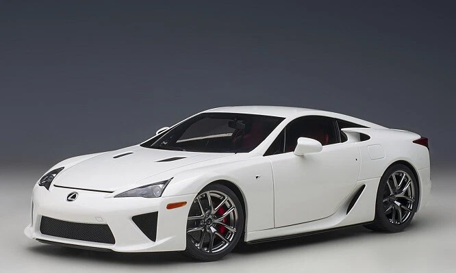 AUTOart 78850 - 1/18 Lexus LFA (Bianco Puro) - Nuovo - Immagine 1 di 1