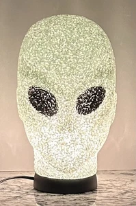 Vintage Y2K Alien Head Lamp Green Night Light Ting Shen - Picture 1 of 9