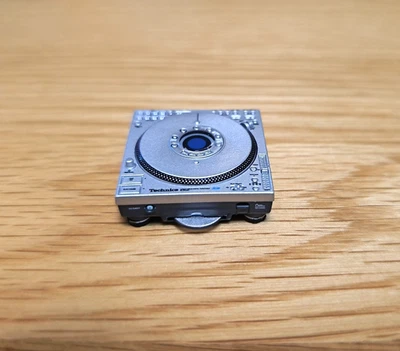 Miniatura Altamente Detallado DJ CD Tocadiscos y Técnicas de Disco Mini Barajas Grabación Regalo Foto 1 de 2