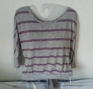 NWT DELIA'S Women's M Gray Lavender Stripe Tie Back Short Sleeve Shirt - Picture 1 of 5