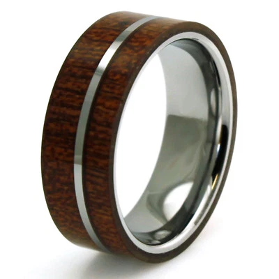 Alianza de boda de titanio con recubrimiento de madera de caoba corte de tubo para hombre 8 mm | GRABADO GRATUITO Foto 1 de 3