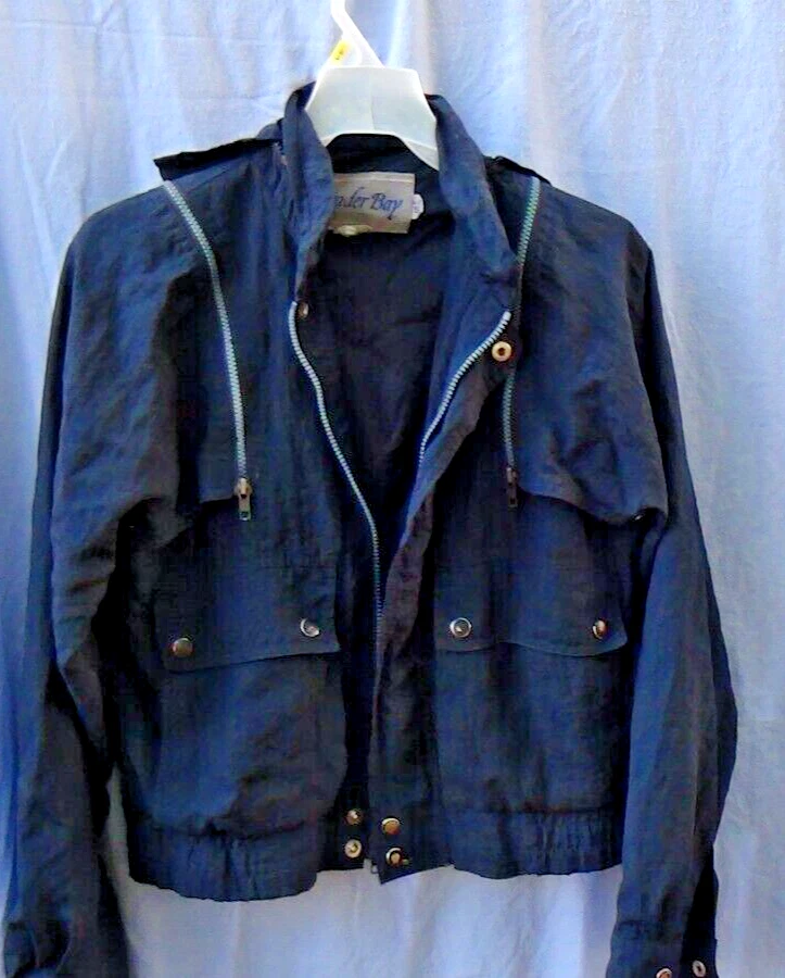 Rare Vintage Trader Bay Men's Black Zip-Up Hooded Jacket Vest Silk Nylon Size S - Image 1 of 4