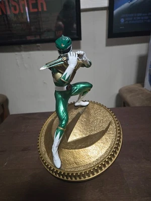 ¡Estatua coleccionable Green Ranger de MMPR! usado Foto 1 de 2