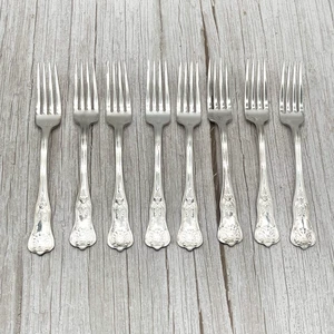 Set of 8 Vintage International Silver Co Dinner Forks 8.25” Kings Pattern - Foto 1 di 11