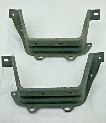 Dodge Coronet R/T 1970 soportes de parachoques trasero Super Bee Mopar paneles de soporte de carrocería Foto 1 de 4