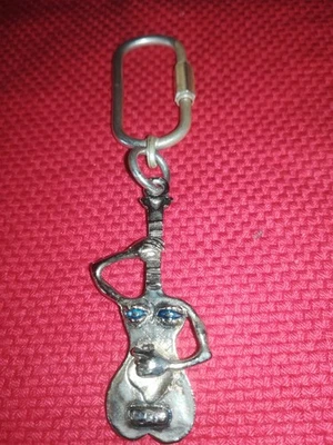 UNOAERRE. Originalissimo PORTACHIAVI Argento 800 e smalto Blu CHITARRA  - Immagine 1 di 4