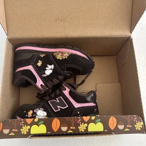 Sneakers New Balance 574 bambina Peanuts fumetto marrone e rosa taglia 3 bambino - Foto 1 di 7