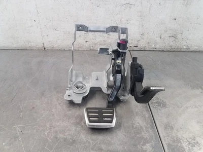 2014 Audi S4 Quattro B8 Throttle / Brake Pedal Assembly #8487 B4 - Image 1 of 4