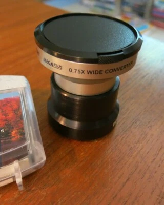 Vintage Tiffen MEGA plus 0.75X Wide Angle Converter Lens 43mm with 2 filters - Image 1 of 4