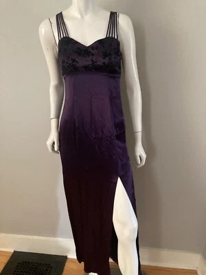 Maxi Vestido Midi Años 90 Y2K Vintage Púrpura Oscuro Pequeño Sexy Vampiro Romántico Gótico Foto 1 de 4