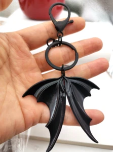 Bat Wing Keychain Halloween Punk Gothic Vampire Black Silver Keyring Accessory - Bild 1 von 7
