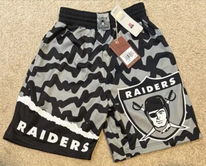 NWT Mitchell & Nes Las Vegas Raiders Jumbotron Shorts Size Men’s S FREE SHIPPING - Picture 1 of 12