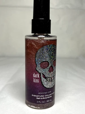 Bath & Body Works DARK KISS мерцающий аромат туман РЕДКИЙ новый 3 жидких унции для Хэллоуина - Изображение 1 из 4