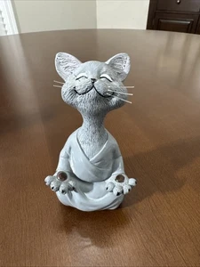 Skurrile graue meditierende Katze Figur Statue Yoga Sammlerstück 4,5 Zoll - Bild 1 von 13