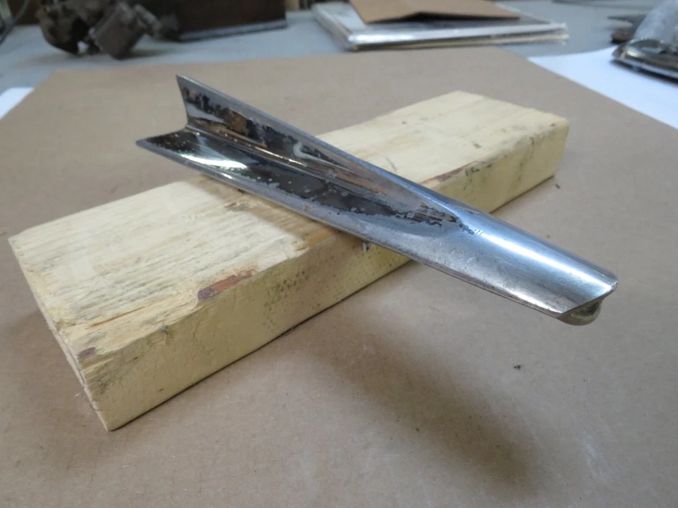 Chevrolet Impala 1959 59 guardabarros cohete ornamento P-3756817 C3 Foto 1 de 4