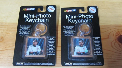 Lot of 2 DALE EARNHARDT MINI-PHOTO KEYCHAIN - NASCAR Cover