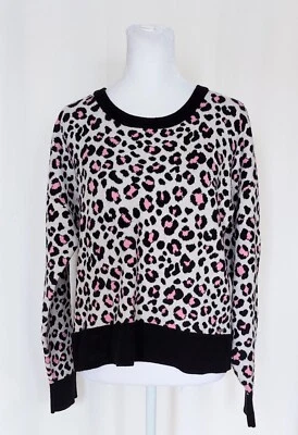 Suéter DKNY Talla Mediana Cuello Redondo Estampado Leopardo Rosa Negro Foto 1 de 4