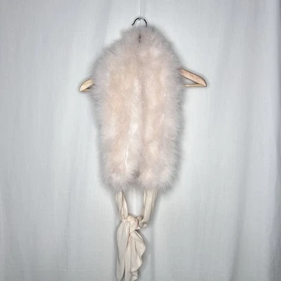 BEBE xale estola de penas rosa envoltório casamento bolero encolher forro de cetim arco em excelente estado usado - Imagem 1 de 4