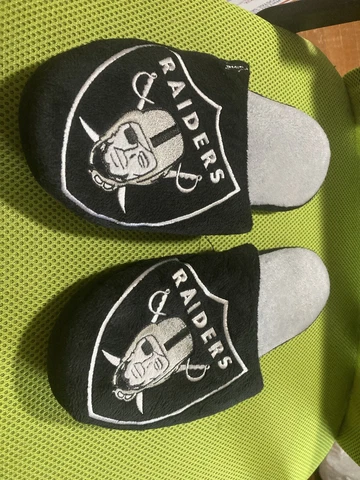 oakland raiders Slippers Medium 9-10 Cover