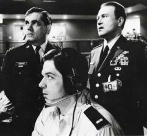 Vintage D.A.R.Y.L Movie Press Photo Scene Sci Fi Military Generals 10" x 8" - Picture 1 of 3
