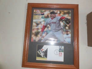 Curt Schilling blutige Socke auf Postkarte mit Walter Johnson Stempel im Rahmen - Bild 1 von 1