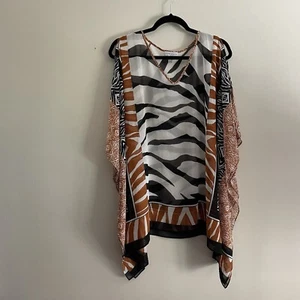 Susan Graver Women 1X Animal Print Sheer Chiffon V-Neck Cold Shoulder Scarf Top - Picture 1 of 9