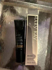 MARY KAY CC CREAM WITH SUNSCREEN SPF 15 VERY DEEP  NEW IN BOX Exp 20 - Picture 1 of 3