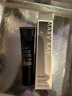 MARY KAY CC CREAM WITH SUNSCREEN SPF 15 VERY DEEP  NEW IN BOX Exp 20 - Image 1 of 3
