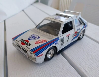 1:24 Lancia Delta Martini Burago OTTIME CONDIZIONI  come da foto - Immagine 1 di 4