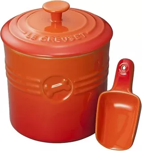 Le Creuset Pet Food Container with Scoop Orang Dog Cat Food Stocker Japan NEW - Picture 1 of 8