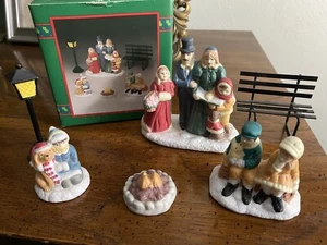 House of Lloyd porcelain Victorian six piece Christmas around the world figures - Picture 1 of 3