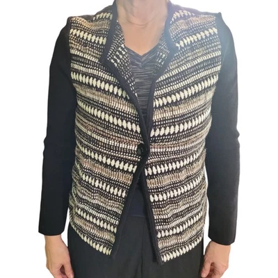 Cardigã suéter listra tribal malha 3D metálico Chico’s S Preppy dinheiro antigo - Imagem 1 de 4