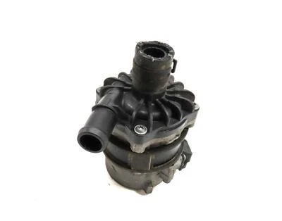 2013 PPORSCHE CAYENNE (958) 3.0L ГИБРИДНЫЙ ДВИГАТЕЛЬ ВСПОМОГАТЕЛЬНЫЙ ЭЛЕКТРИЧЕСКИЙ ВОДЯНОЙ НАСОС - Изображение 1 из 4