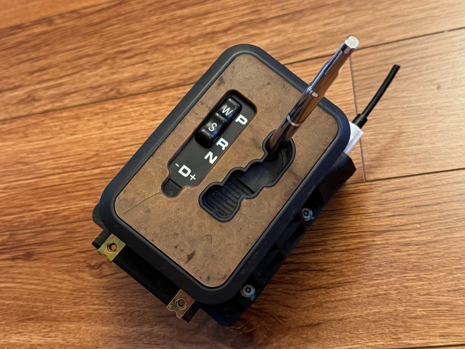 Selector de montaje de palanca de cambios OEM 2000-2002 Mercedes-Benz W210 E320 E430 Foto 1 de 4