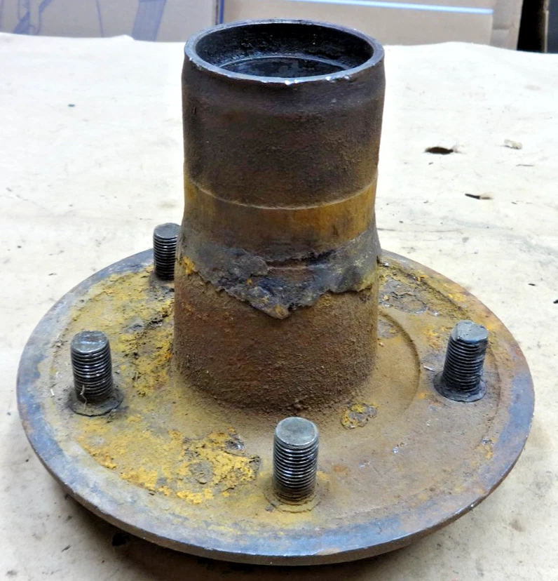 Buje delantero Ford modelo T 1926 1927 para rueda de radios de cable original Foto 1 de 4