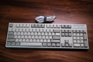 Leopold FC900RBT PD High-End Mechanical Bluetooth Keyboard White Two-Tone/50g - Photo 1/5