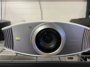Sony VPL-VW50 LCD Projector Home Theater White - Picture 1 of 4