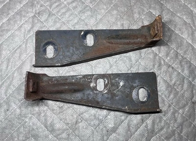 1966 Cadillac Deville Fleetwood LH RH Driver Passenger Side Lower Fender Bracket - Image 1 of 4