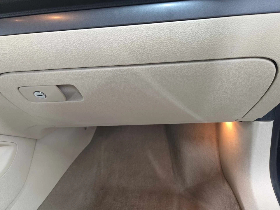 Guantera VW EOS 07 08 09 10 11 12 13 14 15 16 Foto 1 de 1