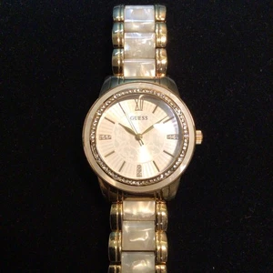 Guess Trinity Silver Dial Stainless Steel with Marble Ladies Watch, New Battery - Foto 1 di 9