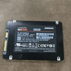 Dysk półprzewodnikowy Samsung 860 EVO 250GB, wewnętrzny, 2,5 cala (MZ-76E250) - Zdjęcie 1 z 5