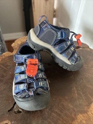 KEEN Kids Sz 8 Newport H2 Navy Hiking Outdoor Waterproof Closed Toe Sandals Boys - Image 1 of 4