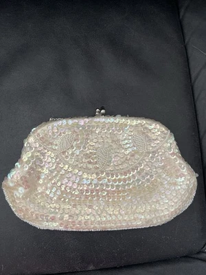 Bolso sin asas vintage La Regale Japón lentejuelas cuentas iridiscente de noche nupcial años 50 Foto 1 de 4