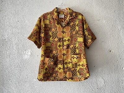 Camisa de cabaña de colección de algodón puritano con estampado de tela de corteza de la década de 1960 S/M Tiki Surf hawaiana EE. UU. Foto 1 de 4