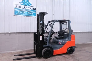 2016' Toyota Forklift, 8FGCU30, 6,000 Cushion, LP Gas, Triple, Sideshift - Picture 1 of 12
