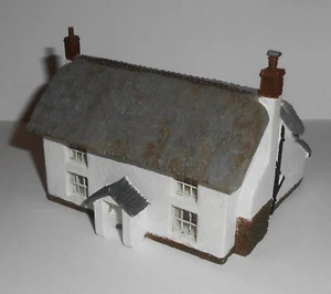 HORNBY LYDDLE END (Resin) N8008 WHITE CLIFFS COTTAGE 2004 - N Gauge - Picture 1 of 2