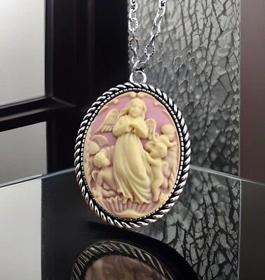 Collar camafeo de ángel y querubines rosa, colgante antiguo victoriano vintage de plata Foto 1 de 4