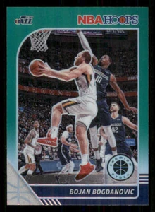 2019-20 Hoops Premium Stock Prizms Green #79 Bojan Bogdanovic - Picture 1 of 2